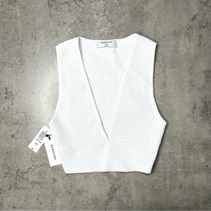 BNWT Aritzia Babaton Sculpt Knit Deep V Tank “Carlotta Tank”